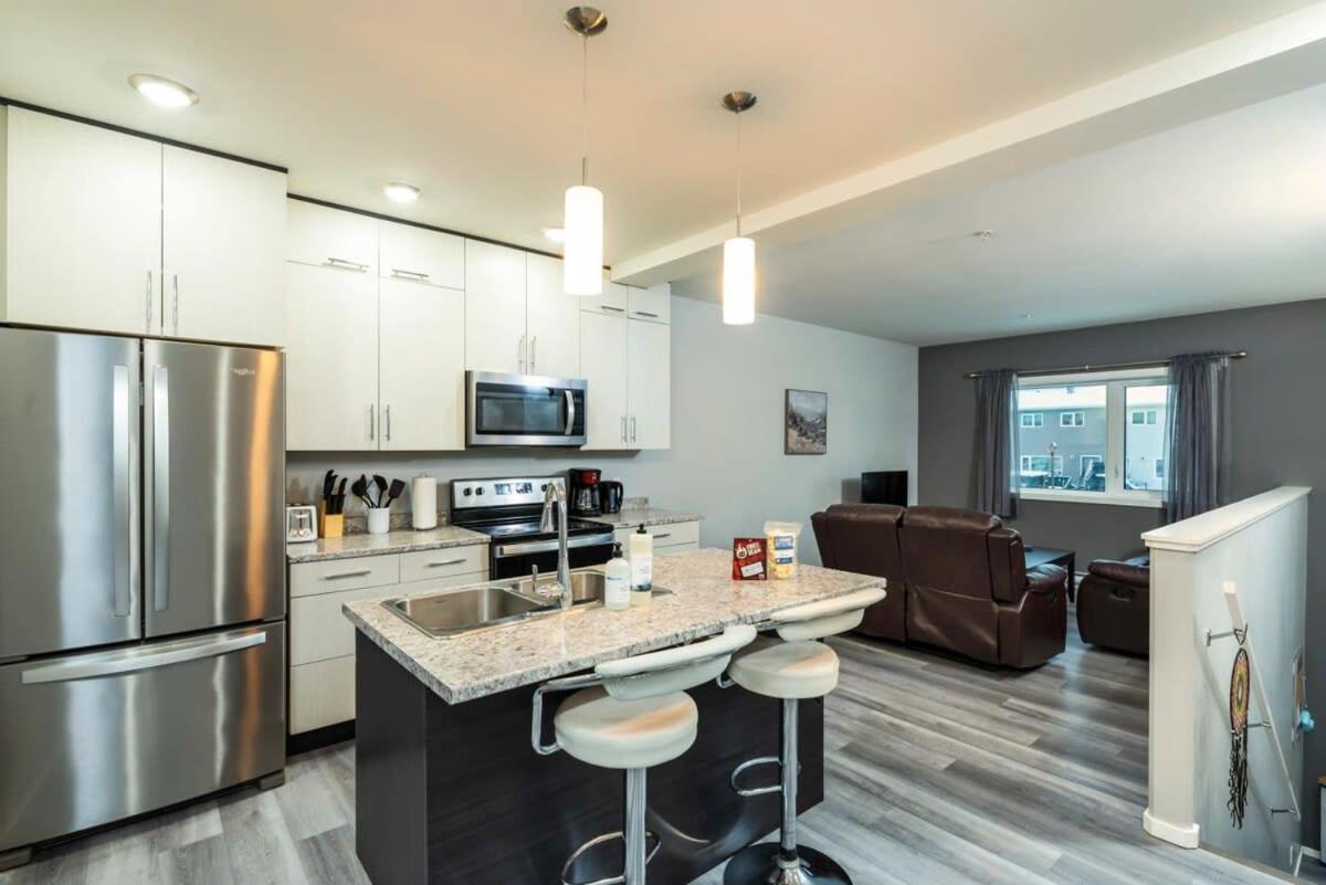 Nn - The Wanderoo - Riverdale 3-Bed 2 5-Bath Whitehorse Exterior foto